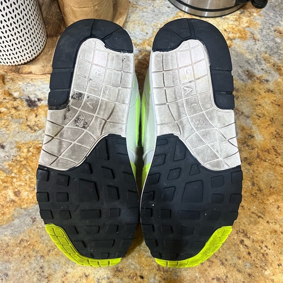 Nike Air Max 1 '87 Volt Suede size 7.5 - Picture 8 of 8